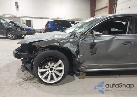 2013 Volkswagen Passat 2.5L Sel Premium z USA, uszkodzony, nr VIN 1VWCP7A33DC033117